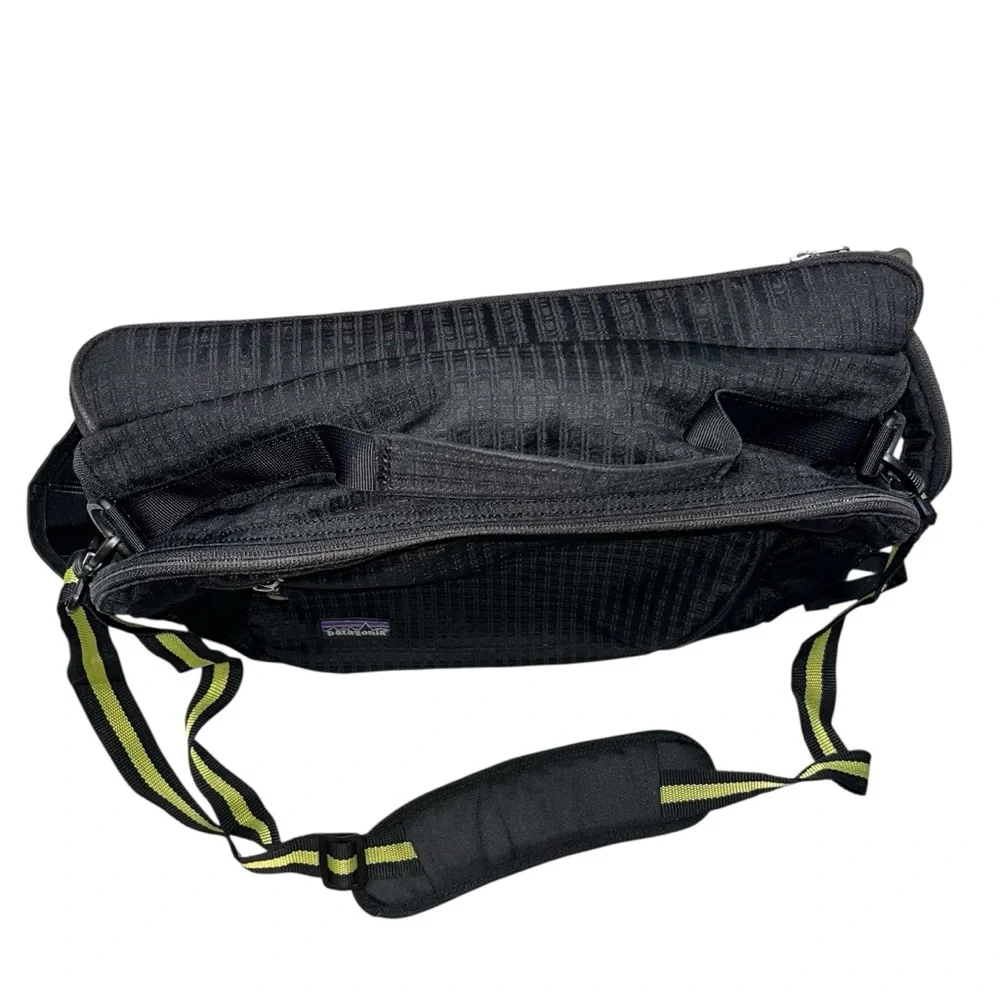 Patagonia Black Lightwire Briefcase Messenger Back Laptop Case